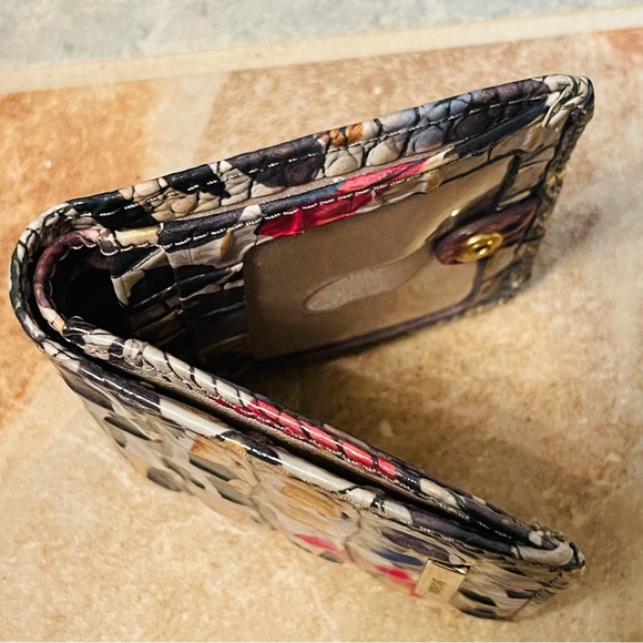 💳RARE FIND! Brahmin ADORE OMBRÉ Jane Wallet! - Picture 8 of 10